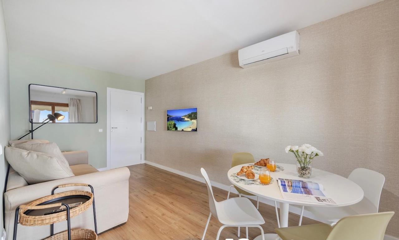 Seaside Mimosas In Apartamento